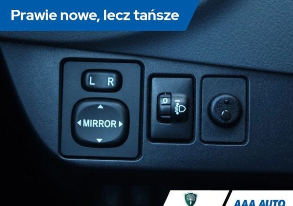 Toyota Yaris cena 45000 przebieg: 147068, rok produkcji 2017 z Baranów Sandomierski małe 326